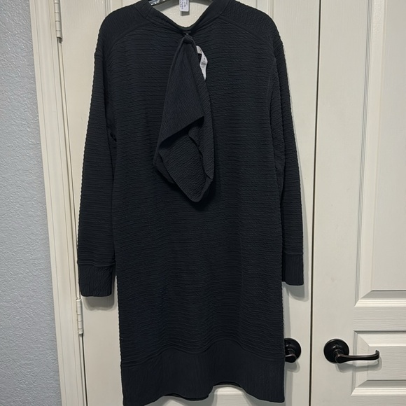 Lululemon On Repeat Dress w/ Detachable Snood Retail $148 Black - Picture 13 of 17